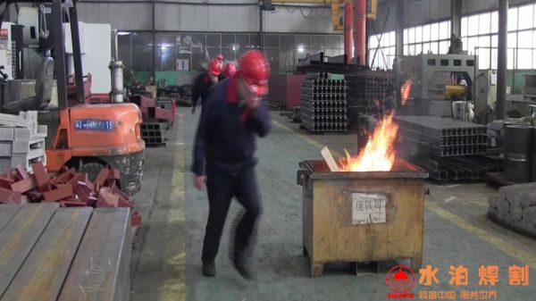 火警警鈴發出，拉響滅火救援演練序幕